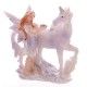 Hada lila brillante floral y figuras de unicornio